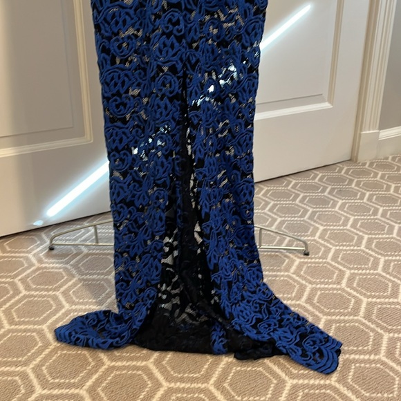 Alice + Olivia long fitted dress - Picture 7 of 8